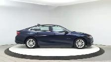 2017 Chevrolet Malibu LT - Photo 2