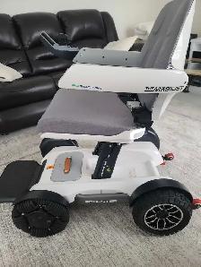 Robooter E40 Power Wheelchair