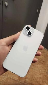 Apple iPhone 15 – 512GB – Open Box