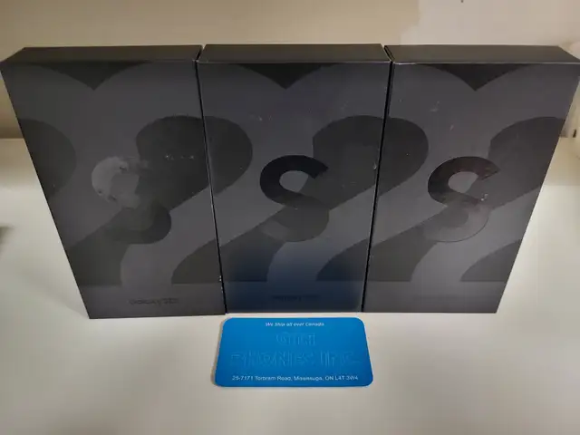 Open Box Samsung Galaxy S22