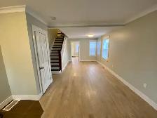 Comfortable & Cozy 2 Bedroom Semi-Detached Home - Photo 2