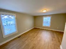 Comfortable & Cozy 2 Bedroom Semi-Detached Home - Photo 10
