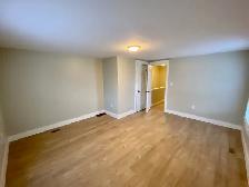 Comfortable & Cozy 2 Bedroom Semi-Detached Home - Photo 11