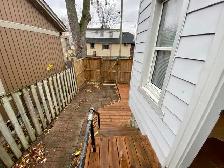 Comfortable & Cozy 2 Bedroom Semi-Detached Home - Photo 20