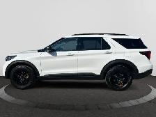 2026 Ford Explorer Tremor - Photo 2
