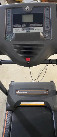 Treadmill, Horizon CT5.0 - Photo 3