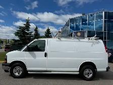 2018 GMC Savana - Photo 2