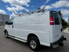 2018 GMC Savana - Photo 8