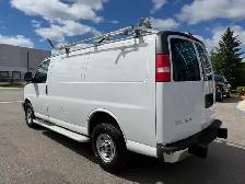 2018 GMC Savana - Photo 12