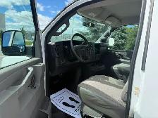 2018 GMC Savana - Photo 13
