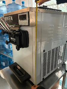 Commercial Soft Serve Ice Cream Machine – Like New! - Photo 3