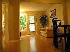 CARLETON students:Furnished,Female only,Utilities incl,20min bus