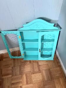 Small wall armoire