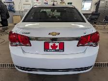 2016 Chevrolet Cruze LT WITH RS PACKAGE/LEATHER/SUNROOF! - Photo 4