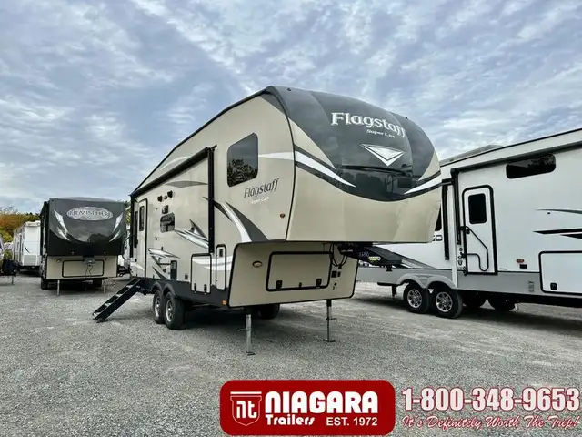 2020 FOREST RIVER FLAGSTAFF 524LWS Fifth Wheel