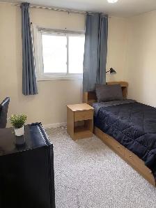 Furnished room near Queen's West Campus, Sept 1, 8-month lease - Photo 2