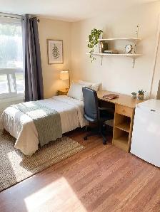 Furnished room near Queen's West Campus, Sept 1, 8-month lease - Photo 3