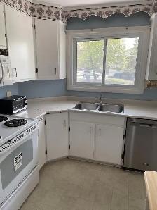 Furnished room near Queen's West Campus, Sept 1, 8-month lease - Photo 7