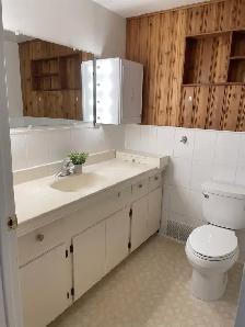 Furnished room near Queen's West Campus, Sept 1, 8-month lease - Photo 8
