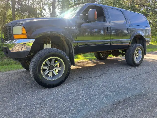 RARE FIND 2000 Ford Excursion Limited