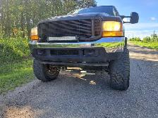 RARE FIND 2000 Ford Excursion Limited - Photo 3