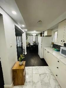 Master Bedroom W. Private Bath for rent - Square One - Photo 5