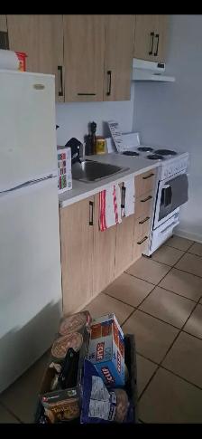 Cession de bail d'un 2 1/2 séparé en 3 1/2 pour le 1er aout - Photo 2