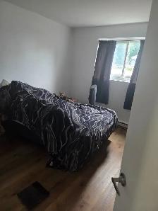 Cession de bail d'un 2 1/2 séparé en 3 1/2 pour le 1er aout - Photo 3