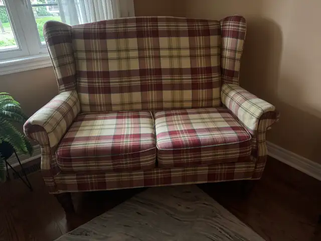 Wingback Settee