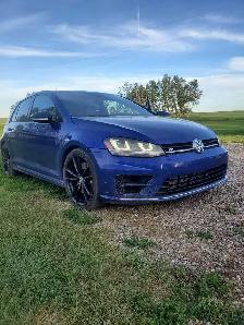 2017 Volkswagen Golf R - Photo 2