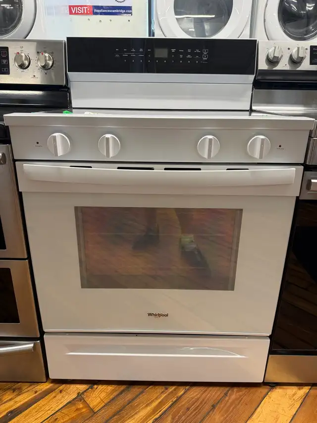 Whirlpool White open box glass top stove
