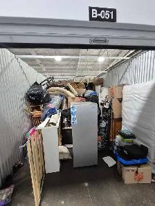 entire home packed in a storage unit - Photo 2