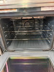 Maytag open box new stainless steel glass top stove - Photo 3