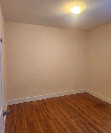 NICE, SPACIOUS 3 BED, 1 BATH WITH   YARD, LOCATED IN ALLENDALE - Photo 8
