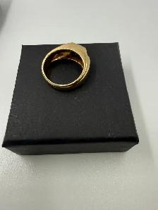 We are selling a Men's 10K Gold Pinky Ring w a Diamond~Size 6 - Photo 3