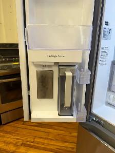 Samsung open box  32 with water and ice - Photo 4