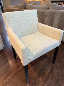 Dining Table Set - Photo 4