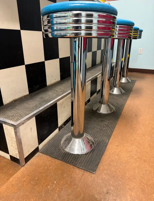 Dinner stools