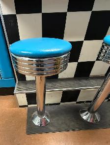 Dinner stools - Photo 3
