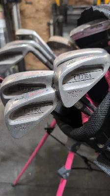 10 piece golf set and new Strata bag - Photo 4