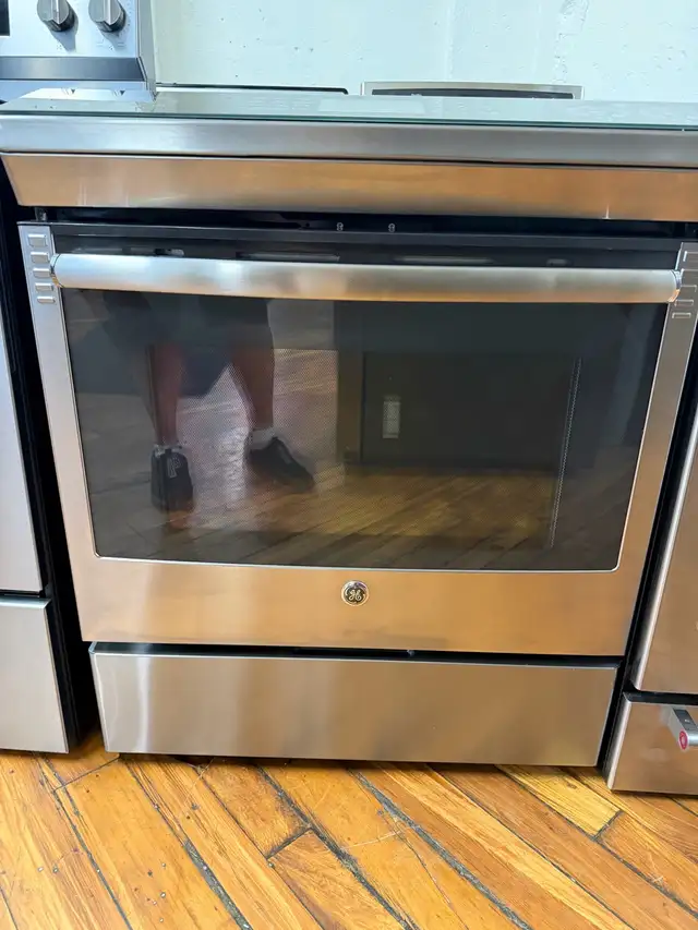 GE new open box induction stove
