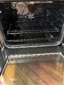 GE new open box induction stove - Photo 3