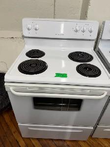 White coil top stoves - Photo 2