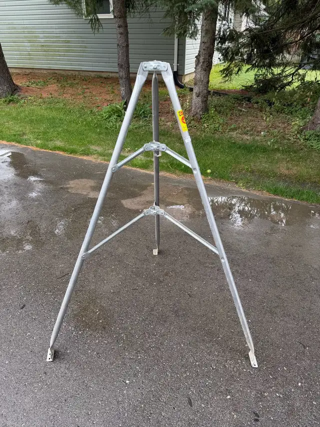 Antenna Tripod
