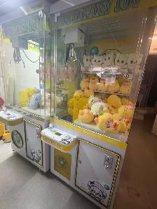 Like New Galaxy Joy Claw Machines for Sale - Photo 4