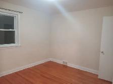 Oshawa House for Rent - Photo 4