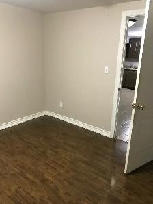 2 bedroom basement appartment available 1st August - Photo 5