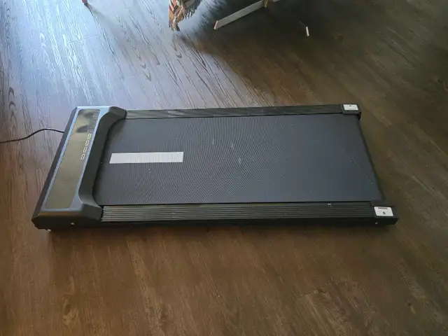 Trakk treadmill $90 used only 4 times has a remote