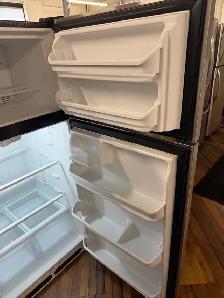 Frigidaire stainless steel two door fridge - Photo 3
