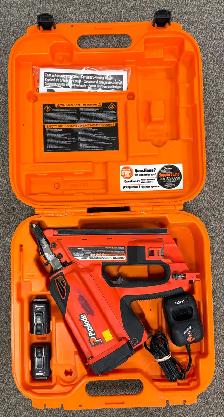 Cordless Paslode CFN325 Framing Nailer /w 2 Batteries & Charger
